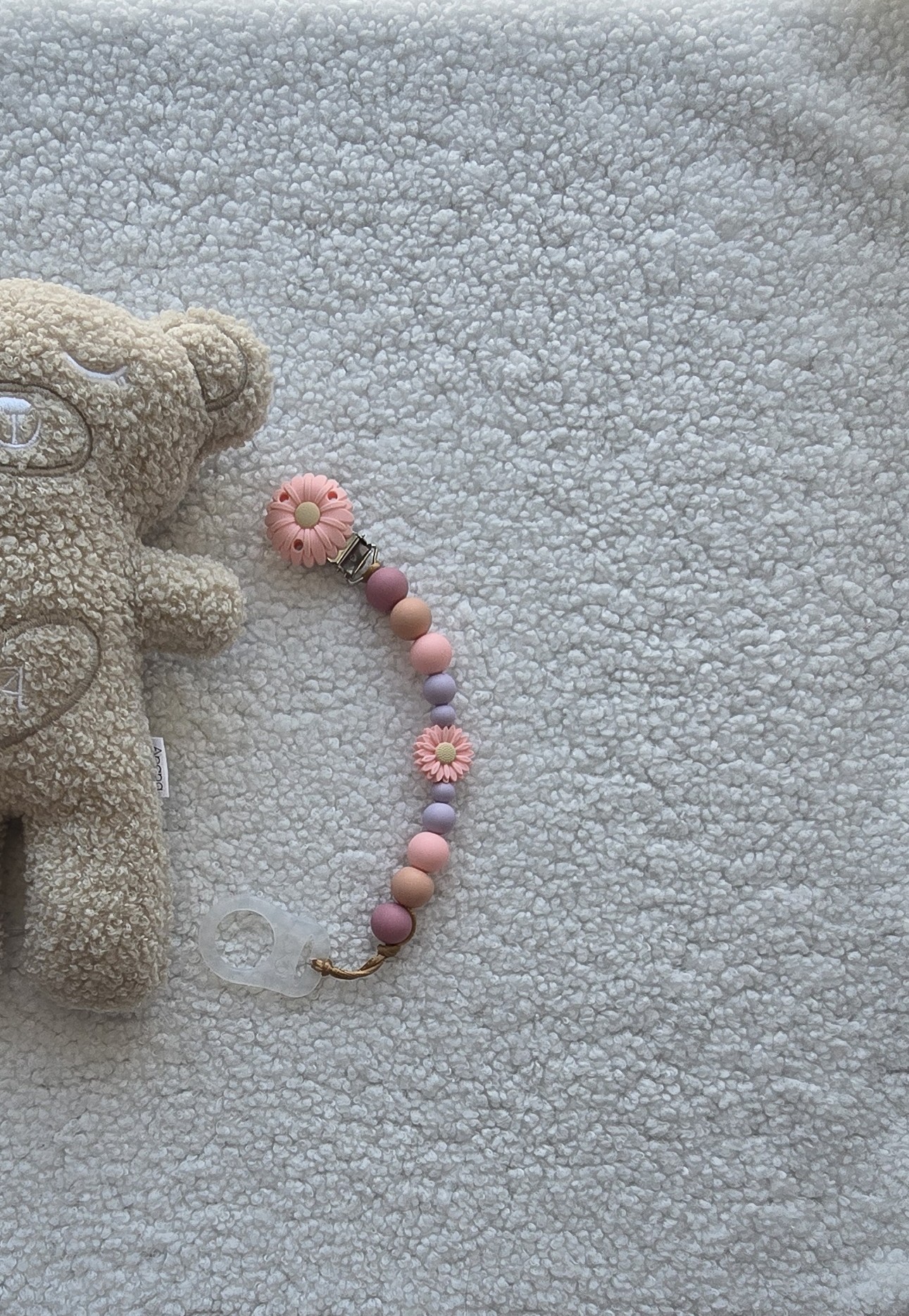 Čiulptuko laikiklis "Rožiniai žiedeliai" su silikoniniu adapteriu