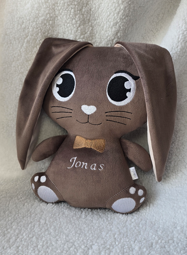 Kakavos spalvos kiškis su vaiko vardu