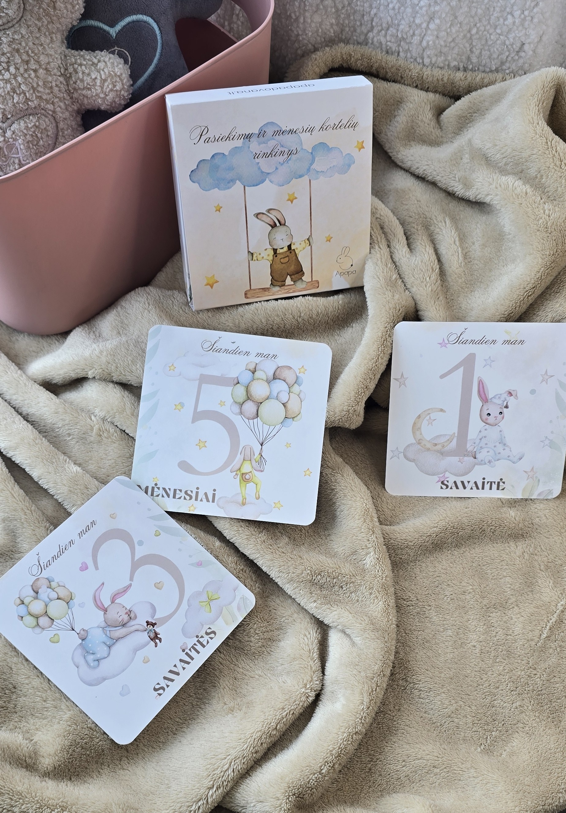 36-ios Lietuviškos mėnesių ir pasiekimų kortelės